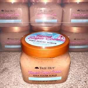 Frosted Sugar Cookie Tree Hut Scrub Vanilla Extract✨HTF Packaging✨